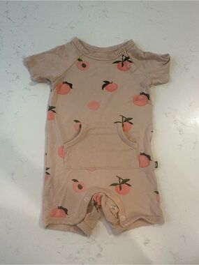 Kyte Baby peach short romper